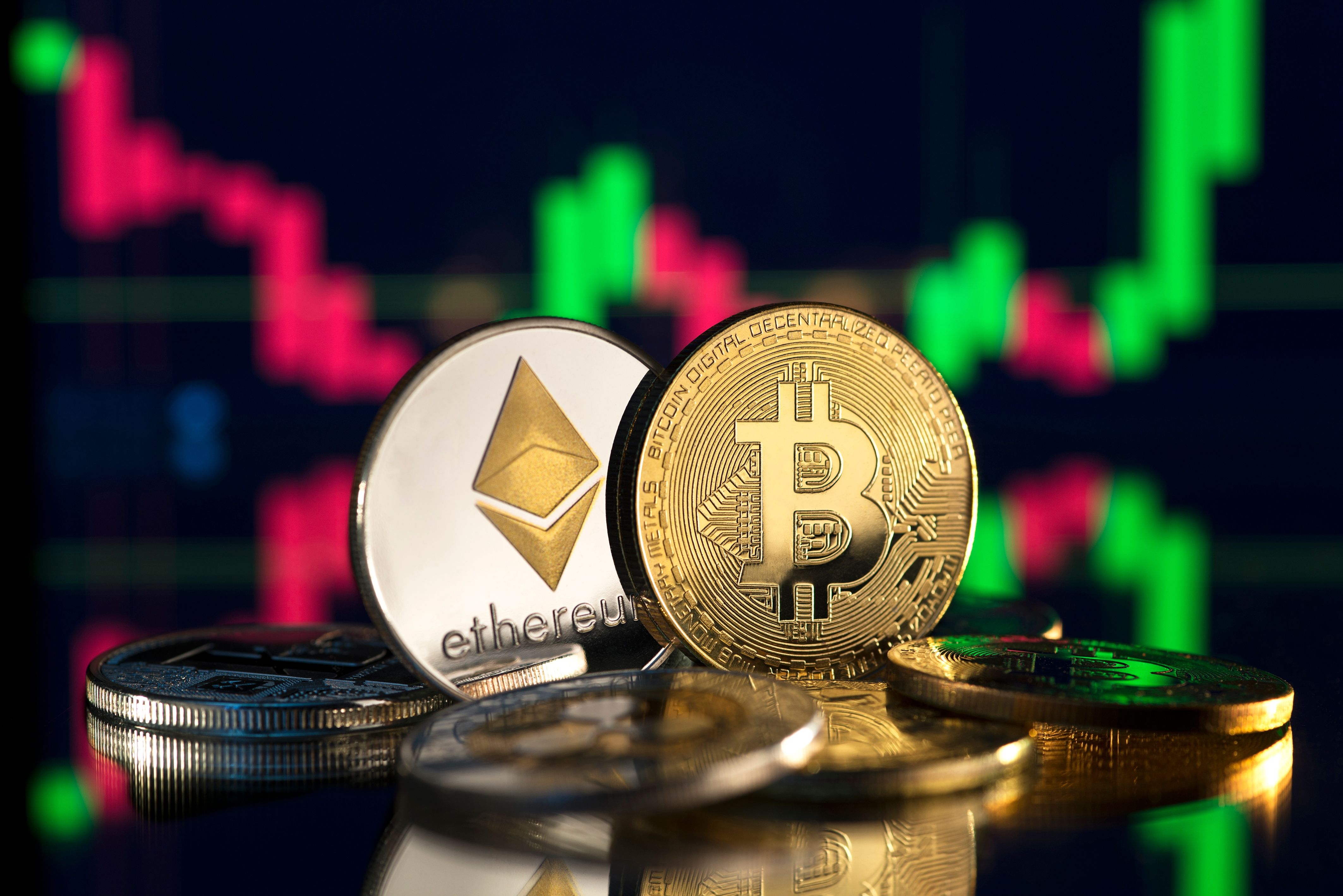 Bitcoin Holds Heavy Liquidity Walls as ETHBTC Flips Its Trend