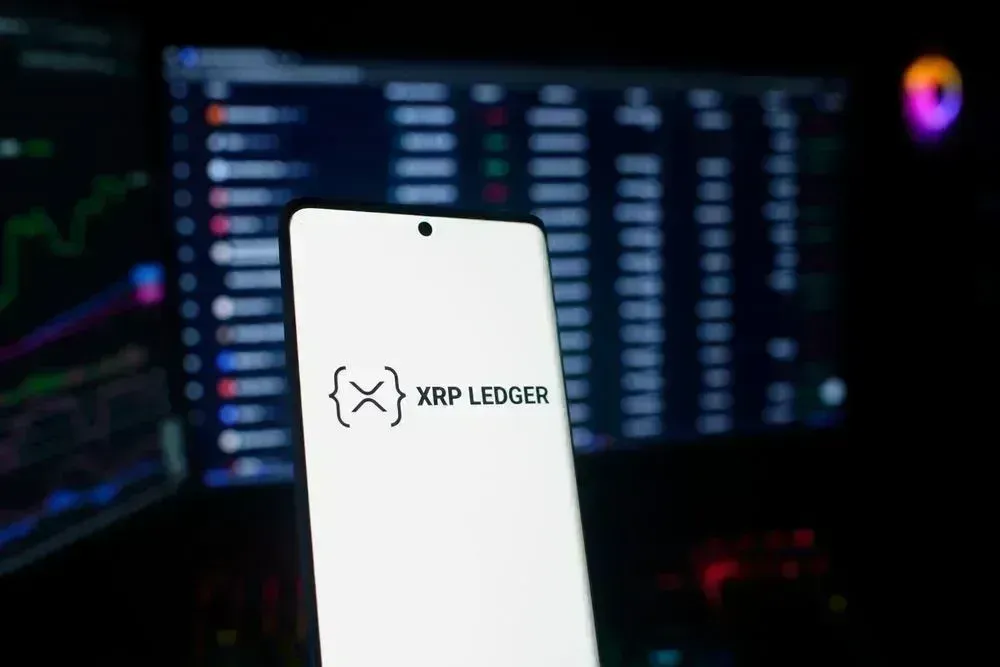 XRP Active Wallets Show 41% Average Loss as MVRV Drops to 2022 Lows