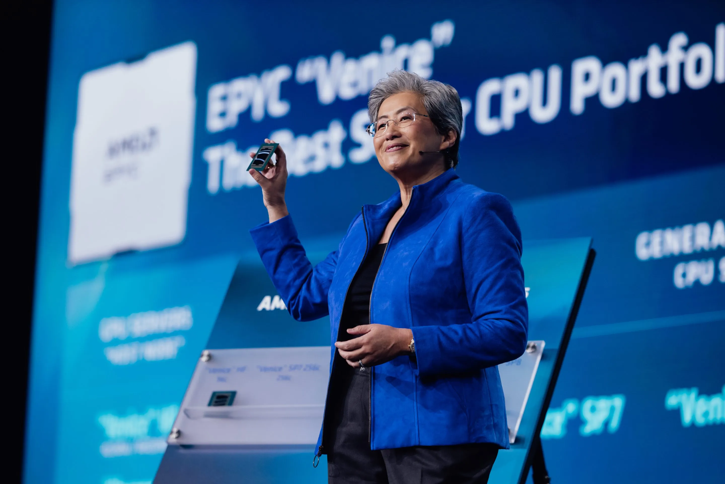 AMD's Lisa Su strongly supports open-source AI and releases the Helios operating system.