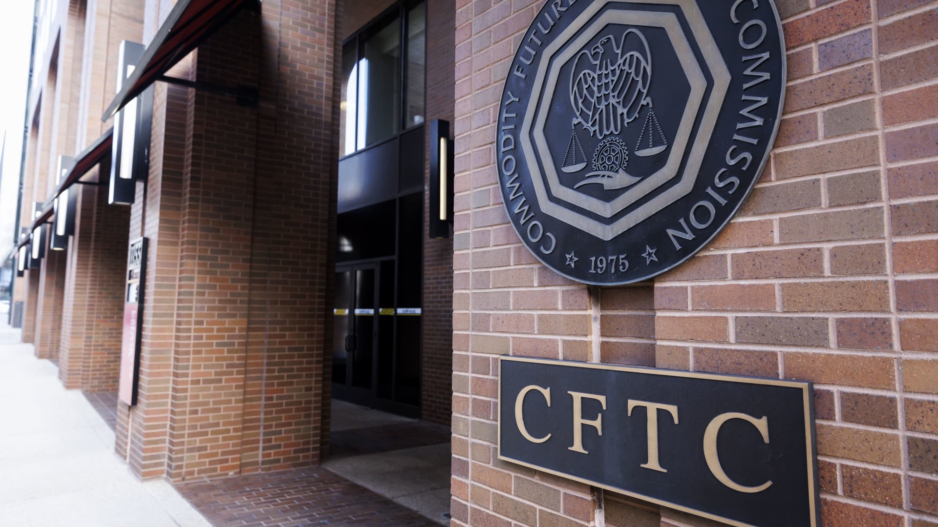 Attorneys general from 44 US states oppose CFTC regulation of sports prediction contracts.