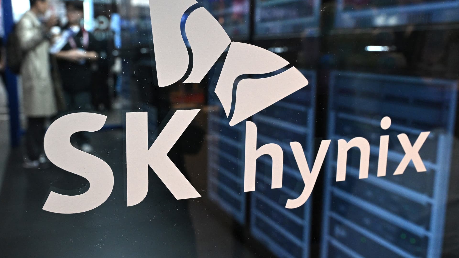 SK Hynix's second-quarter profits hit a record high, with continued demand for AI chips supporting growth.