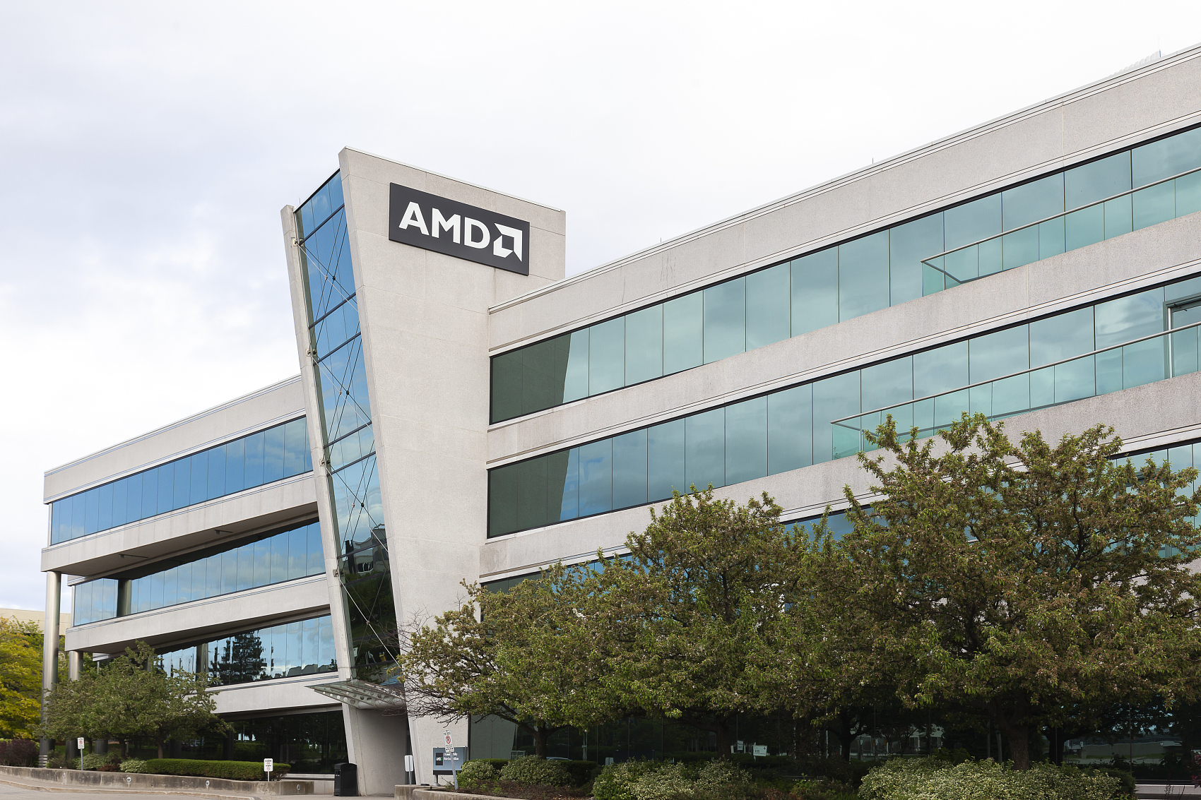 AMD斥资约82亿美元全股票收购World Labs,李飞飞将出任执行副总裁兼首席科学家
