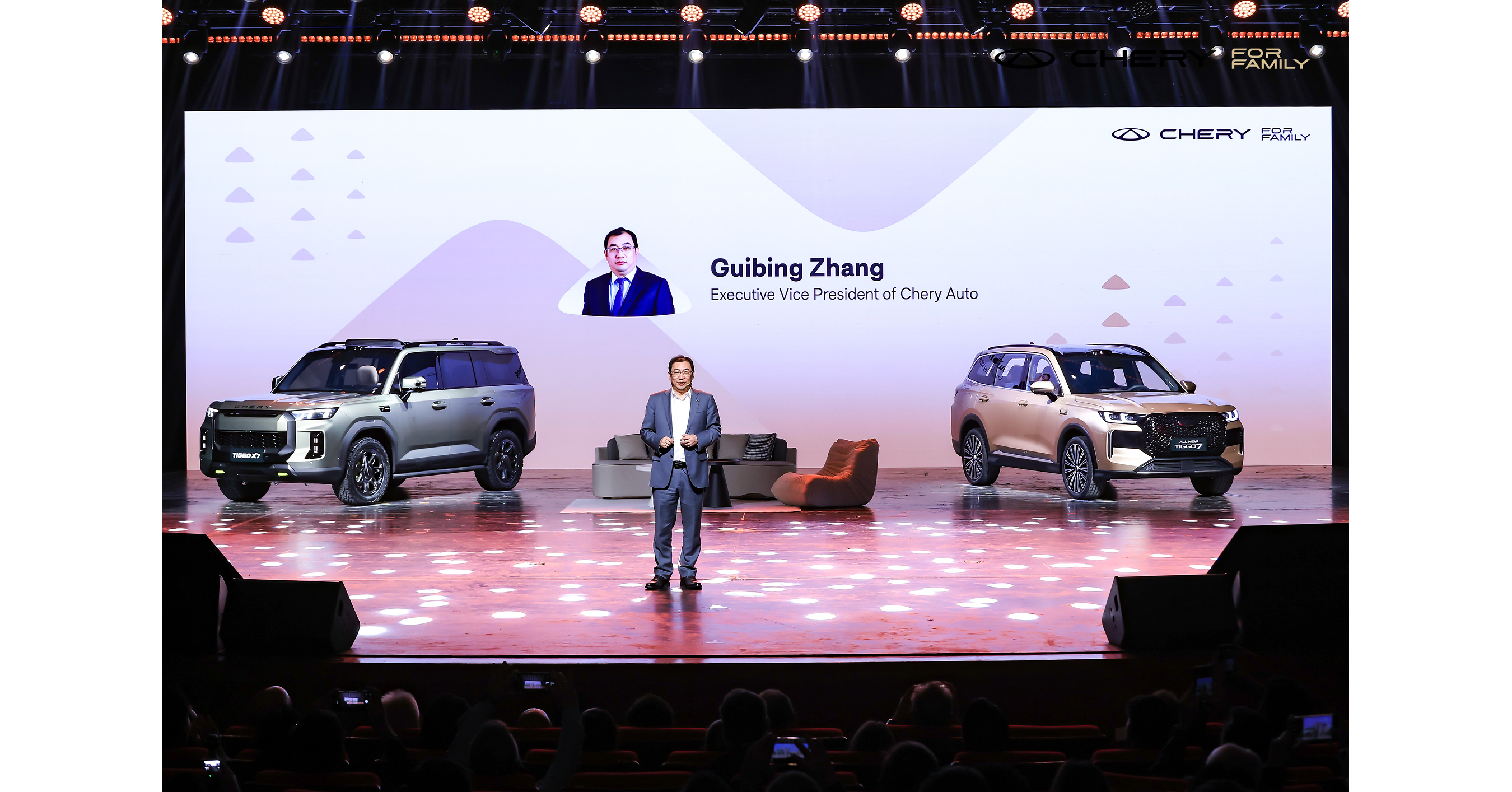 The brand-new TIGGO7 and TIGGOX7 made their global debut at the Chery Brand Night, interpreting “Together . For Family”.